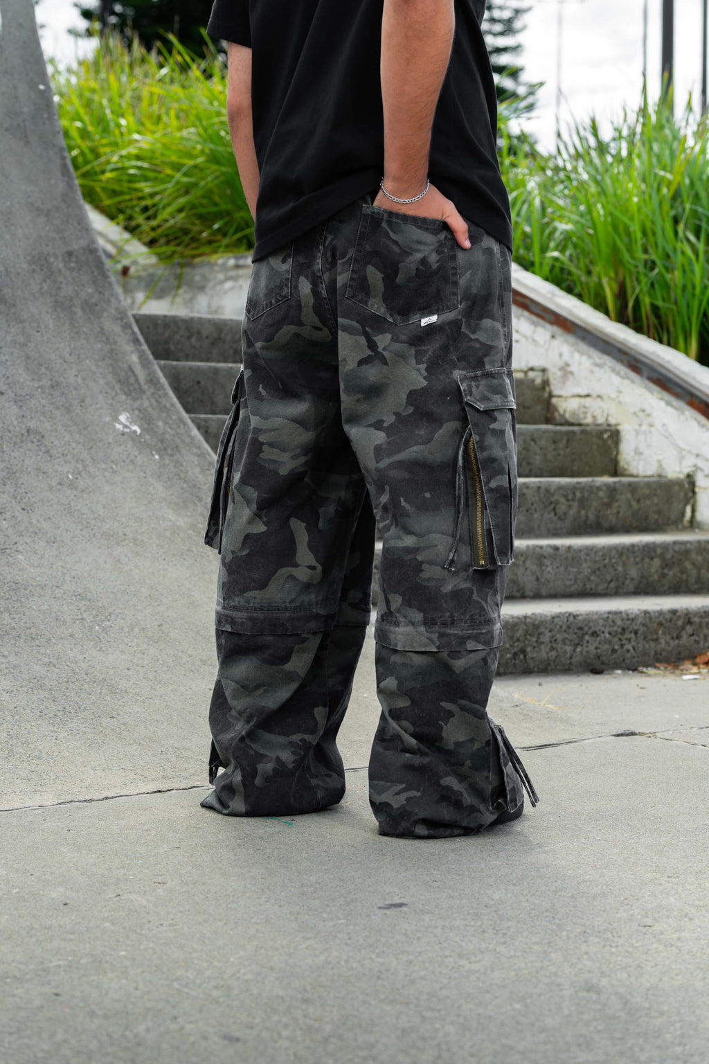 transformable camouflage cargo pants