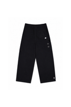 metal eyelet barrel pants